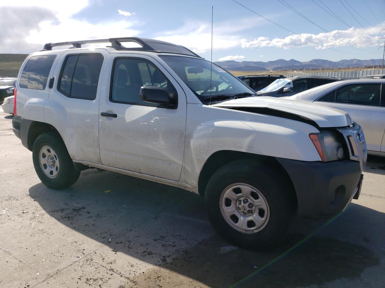 2014 NISSAN XTERRA X - Image 4
