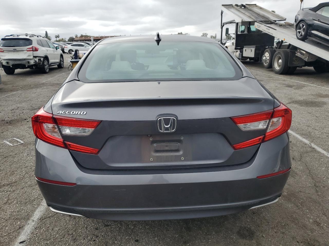 2018 HONDA ACCORD LX - Image 6
