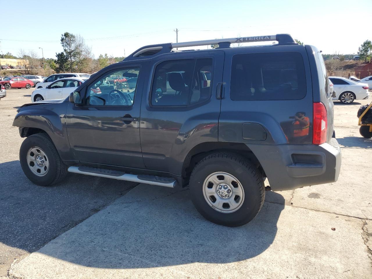 2015 NISSAN XTERRA X - Фото 2