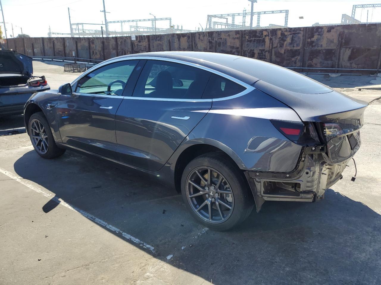 2019 TESLA MODEL 3 - Фото 2