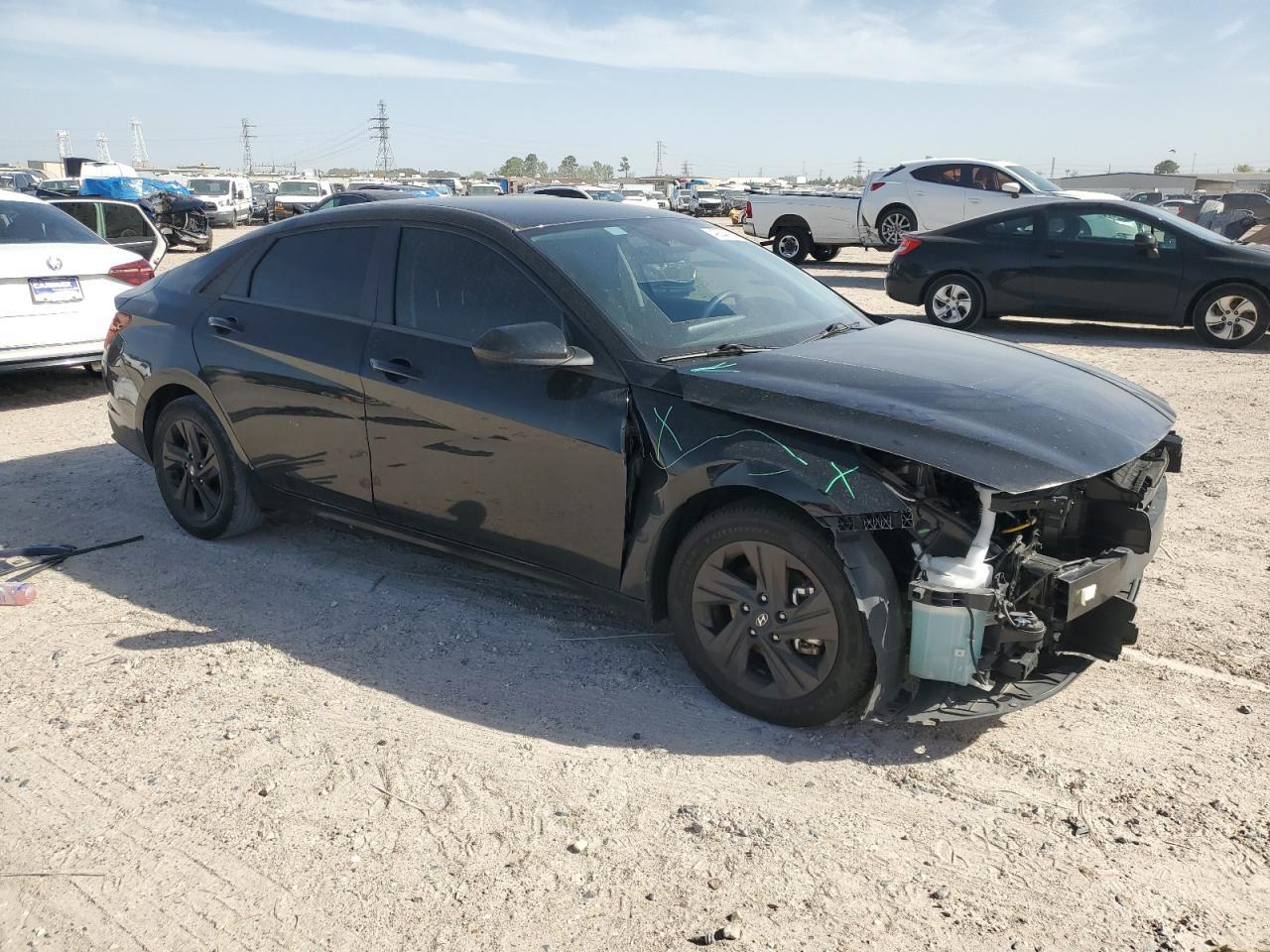 2023 HYUNDAI ELANTRA SE - Фото 4