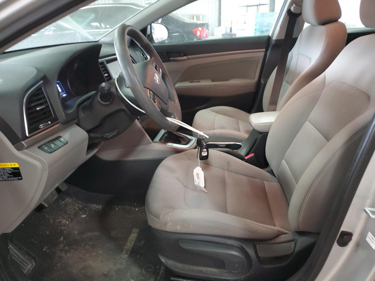 2018 HYUNDAI ELANTRA SE - Фото 7