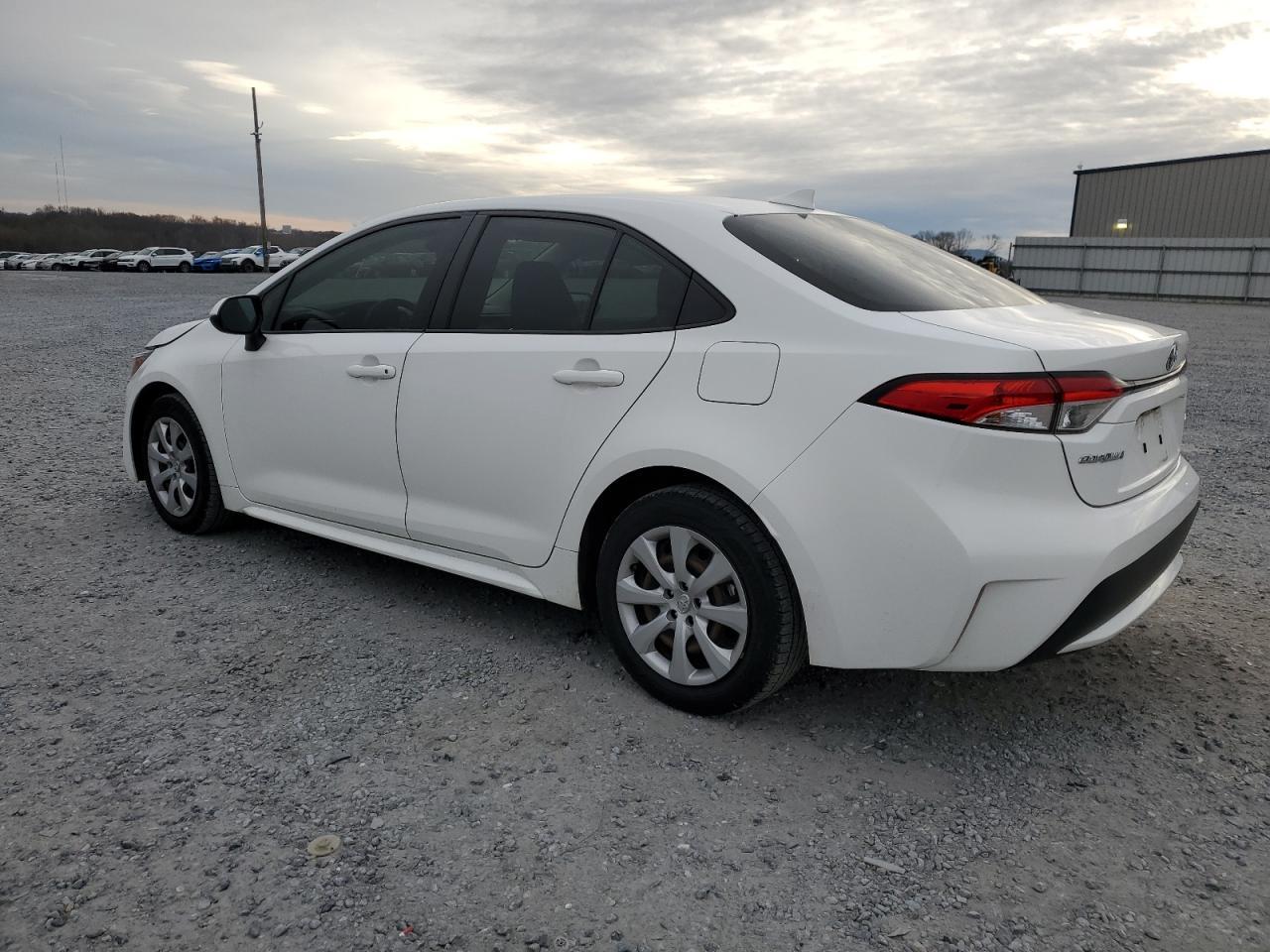2020 TOYOTA COROLLA LE - Фото 2