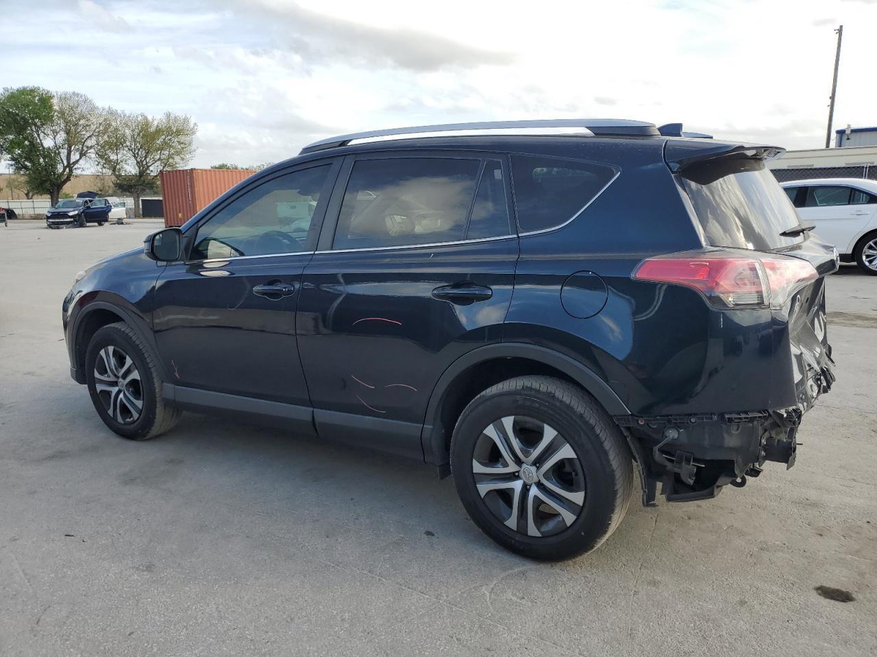 2018 TOYOTA RAV4 LE - Image 2