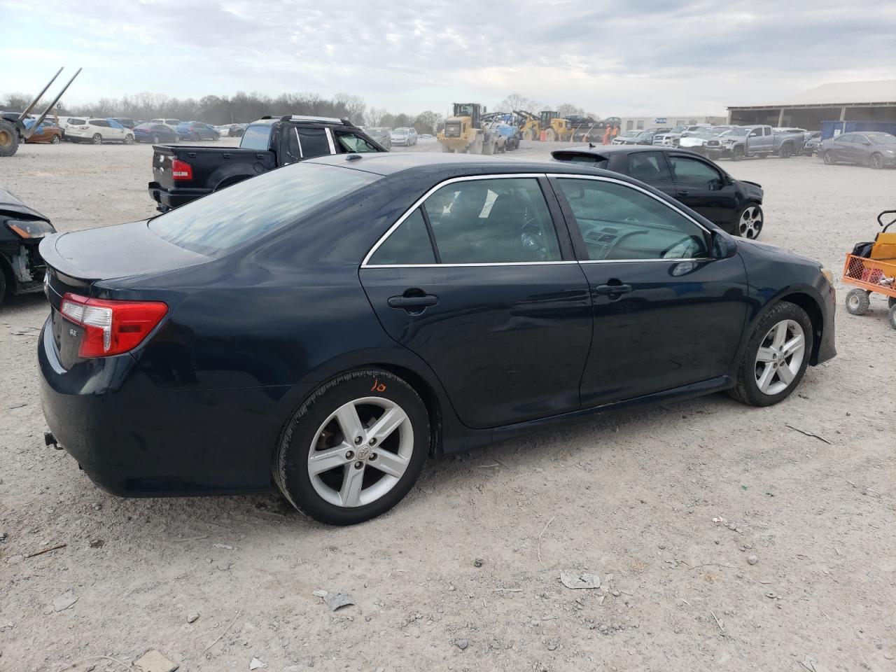 2013 TOYOTA CAMRY L - Image 3
