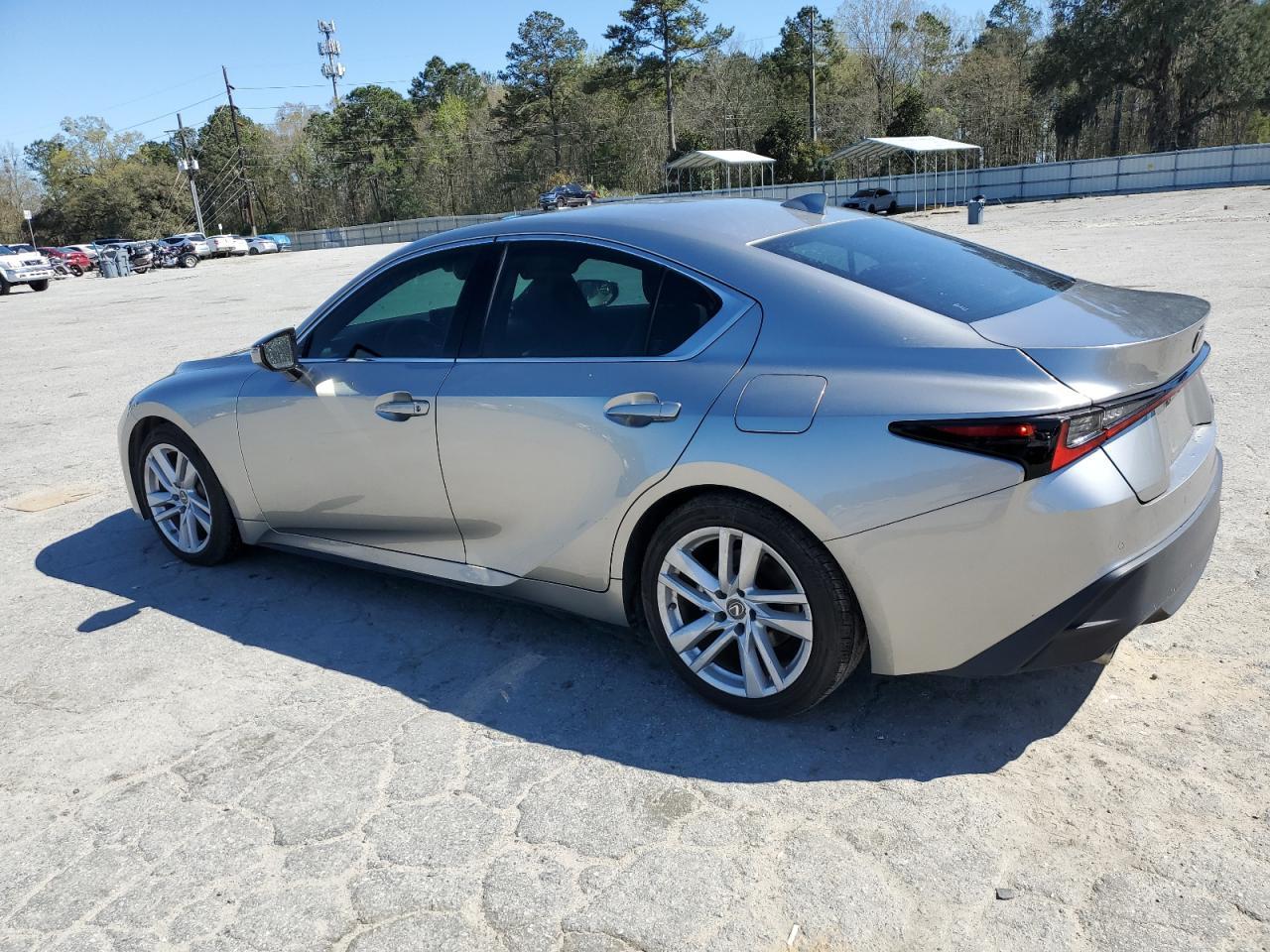 2021 LEXUS IS 300 - Фото 2