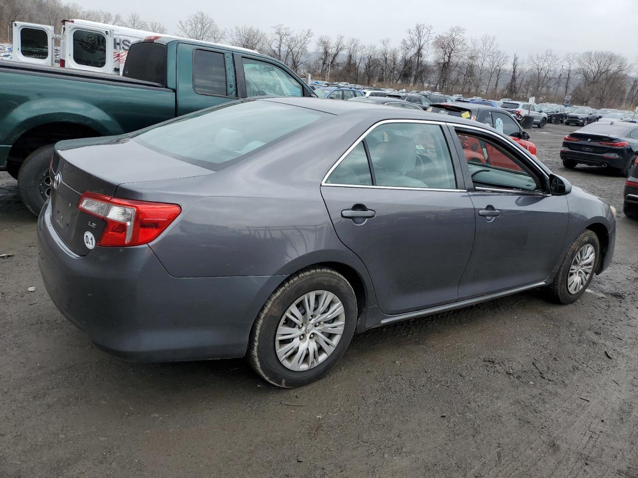 2014 TOYOTA CAMRY L - Image 3