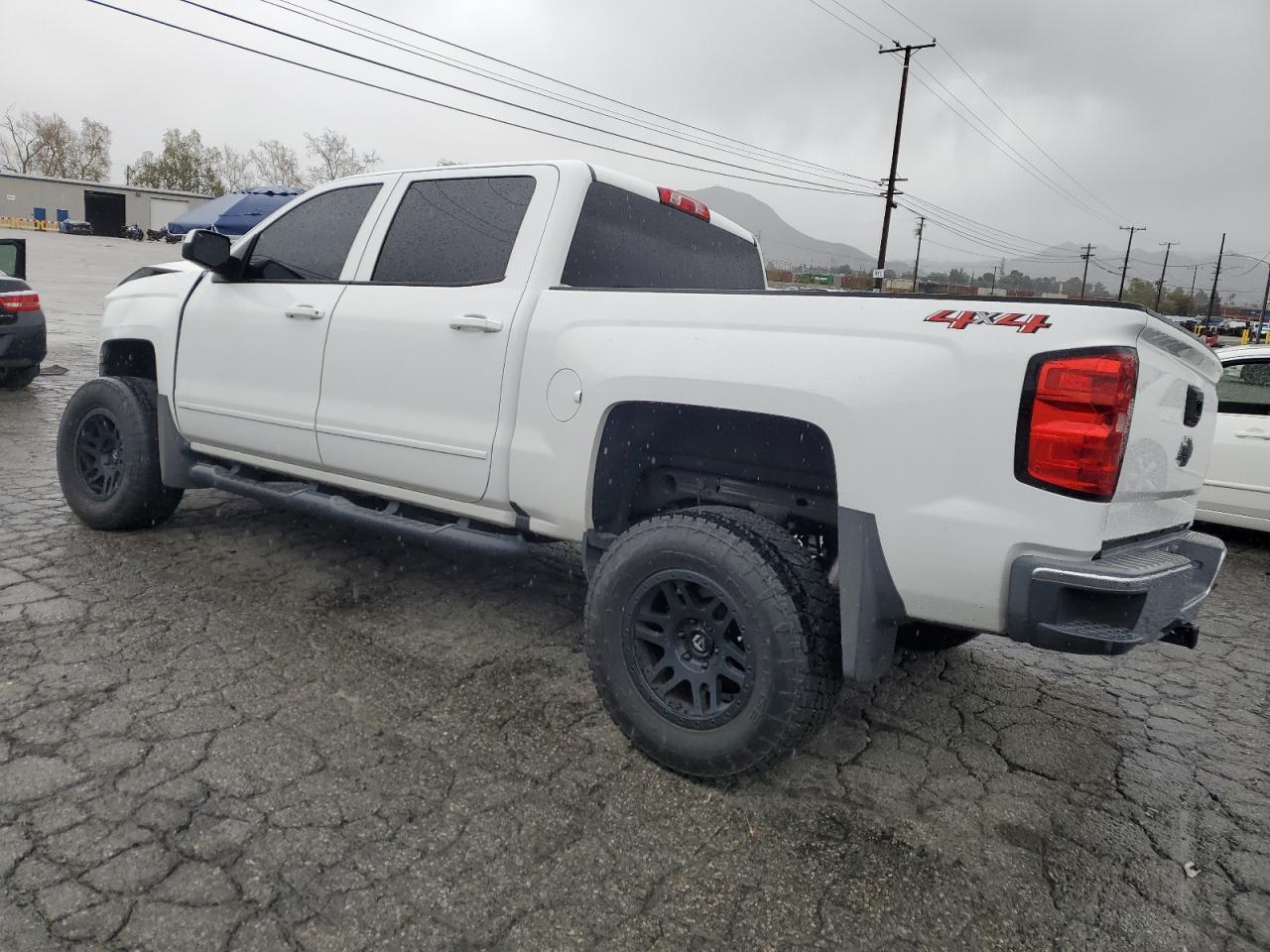 2018 CHEVROLET SILVERADO - Фото 2