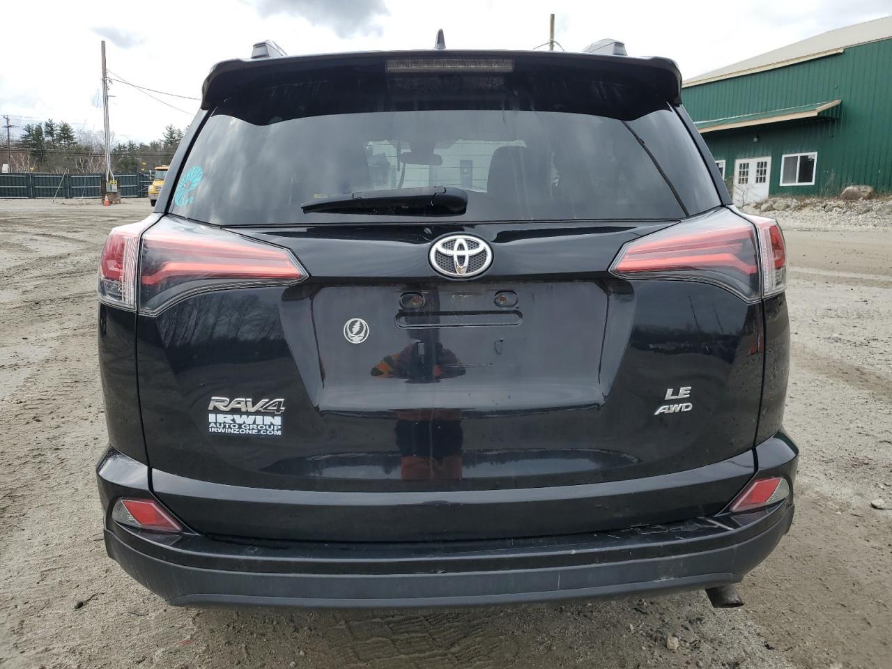 2017 TOYOTA RAV4 LE - Фото 6