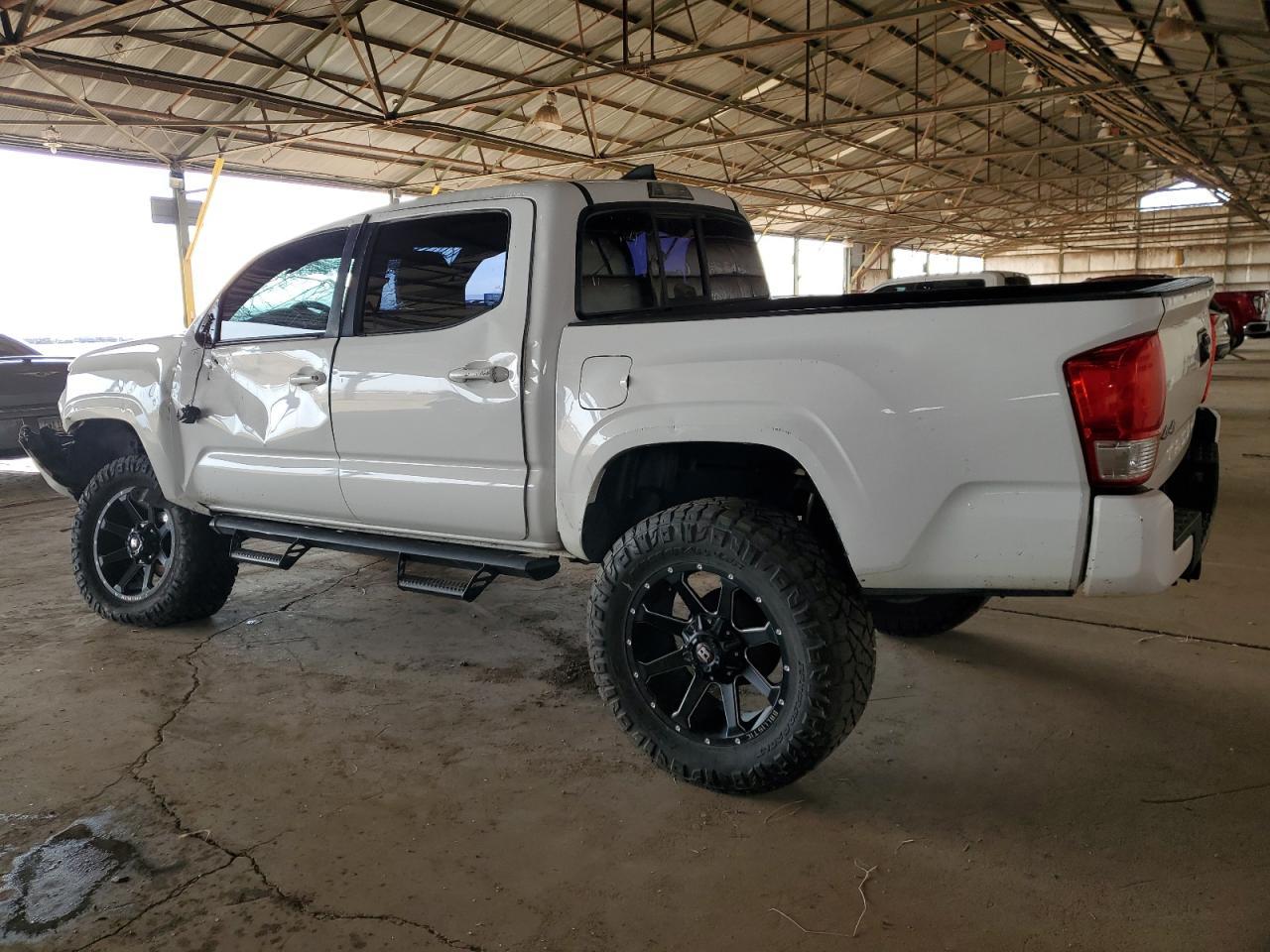 2017 TOYOTA TACOMA DOU - Фото 2