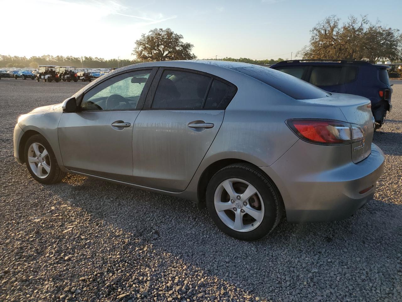 2013 MAZDA 3 I - Фото 2