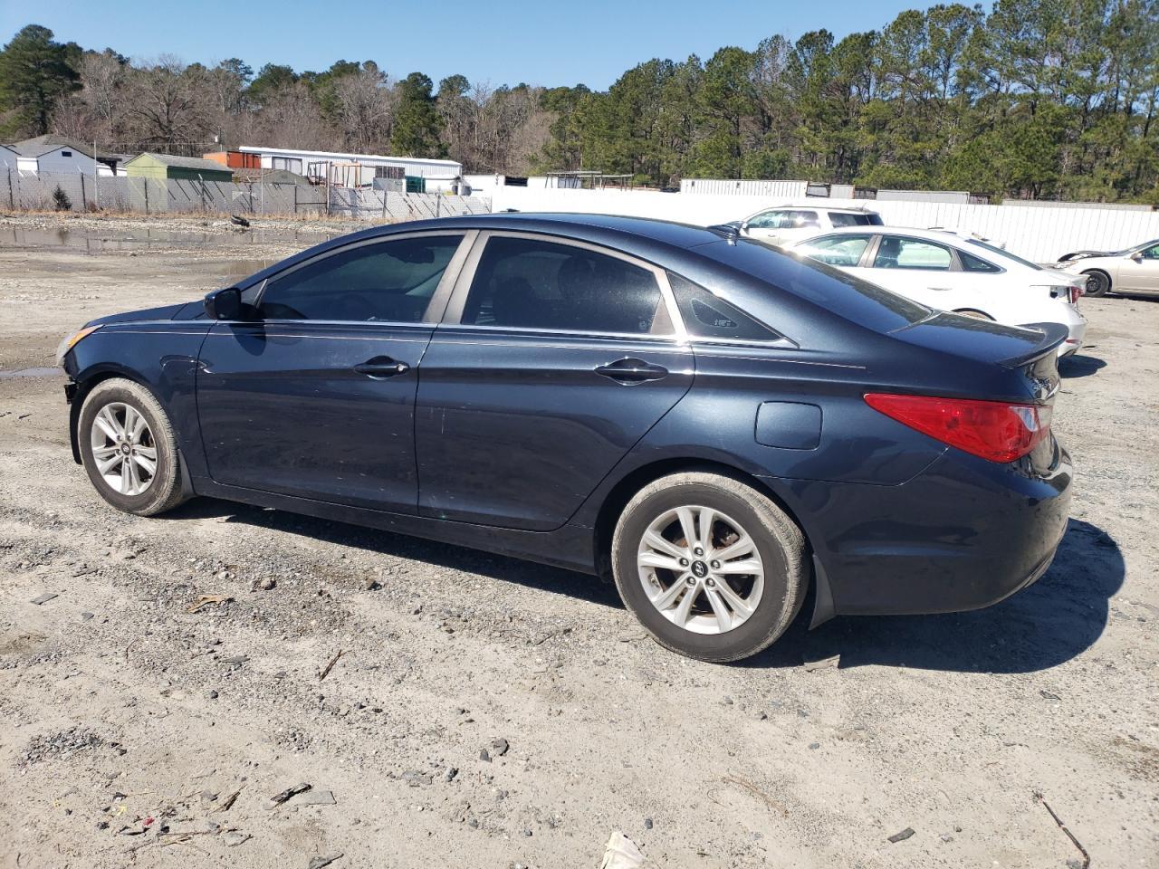 2013 HYUNDAI SONATA GLS - Image 2