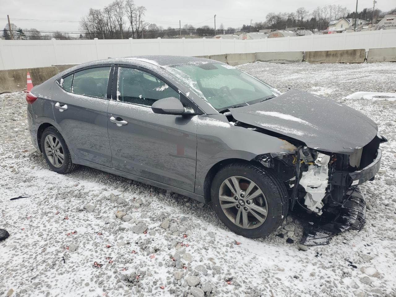 2018 HYUNDAI ELANTRA SE - Image 4