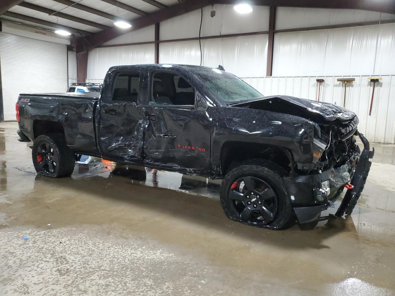 2017 CHEVROLET SILVERADO - Image 4