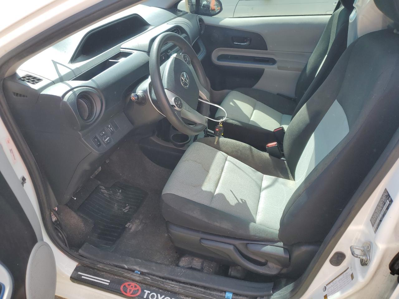 2013 TOYOTA PRIUS C - Image 7