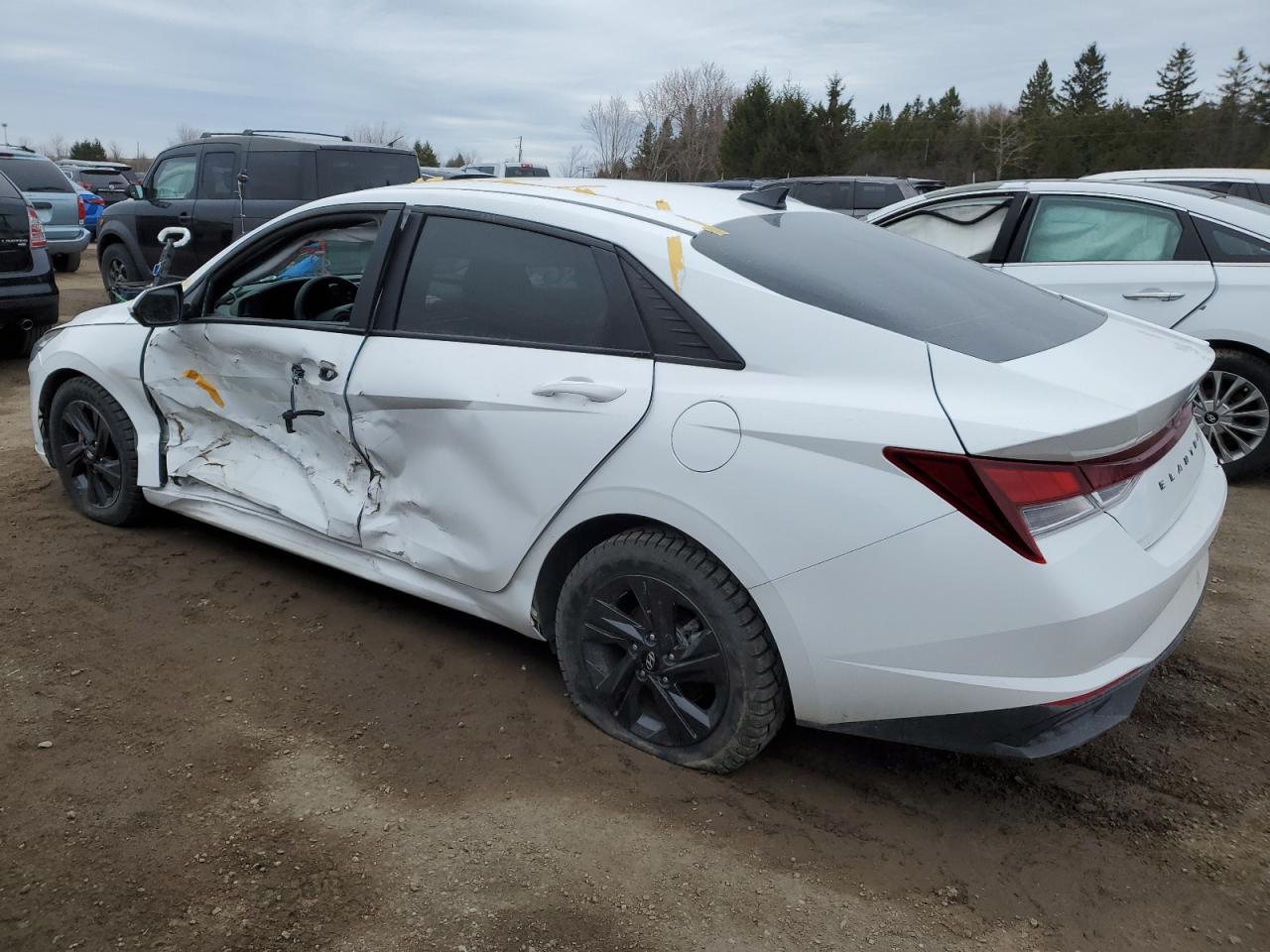 2022 HYUNDAI ELANTRA SE - Image 2