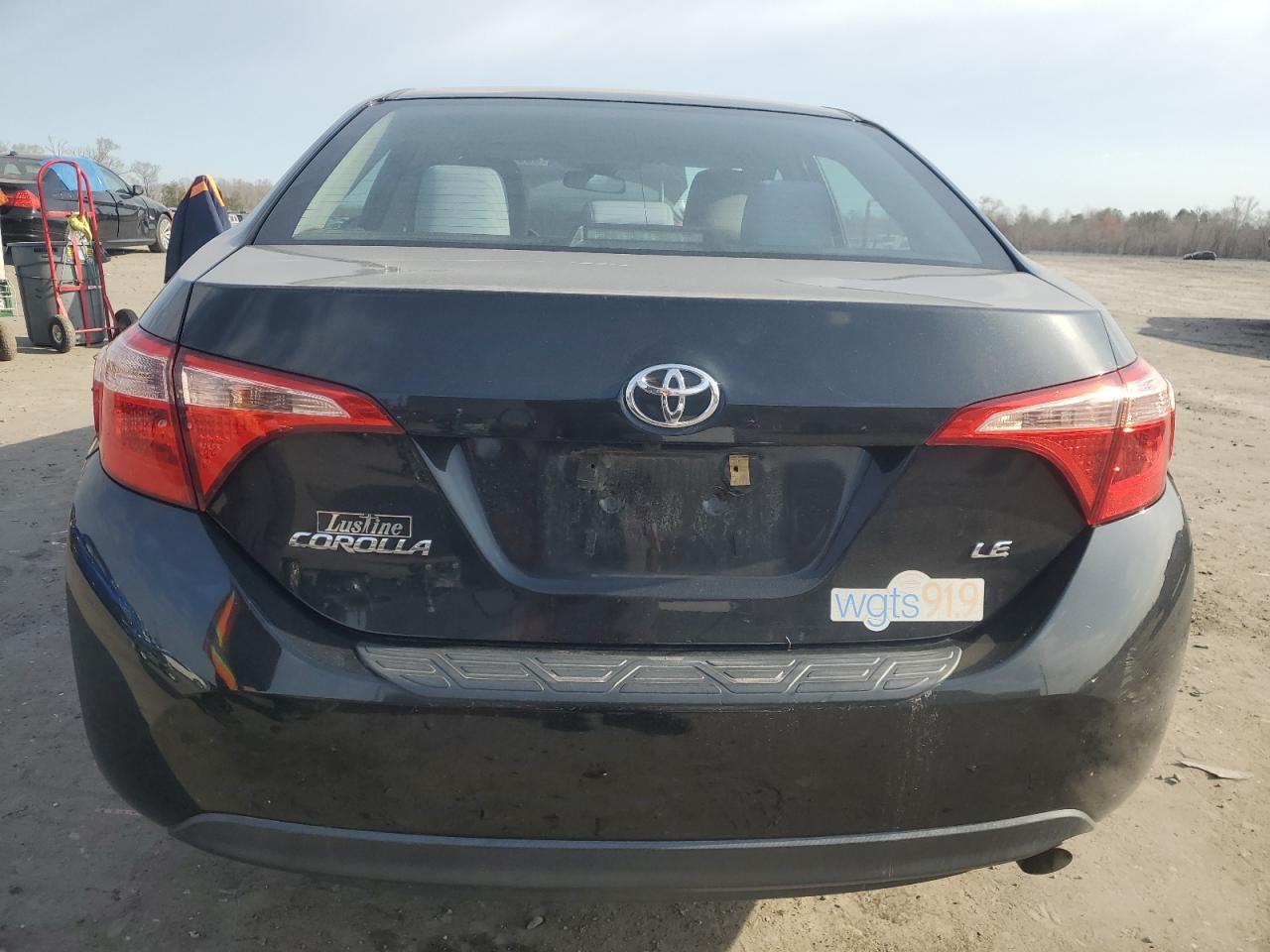 2018 TOYOTA COROLLA L - Image 6