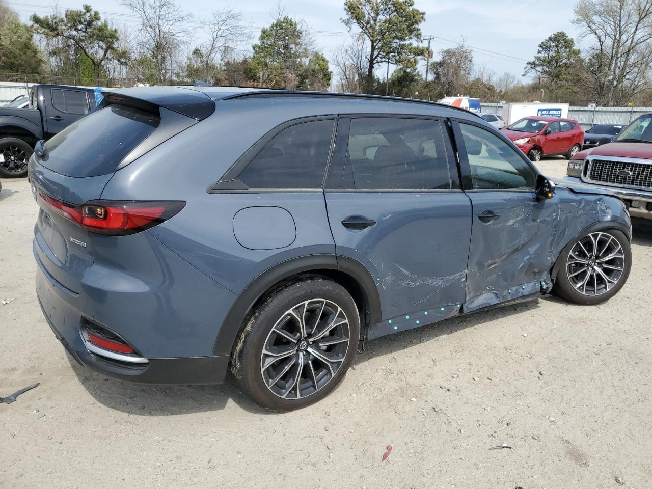 2025 MAZDA CX-70 PREM - Image 3