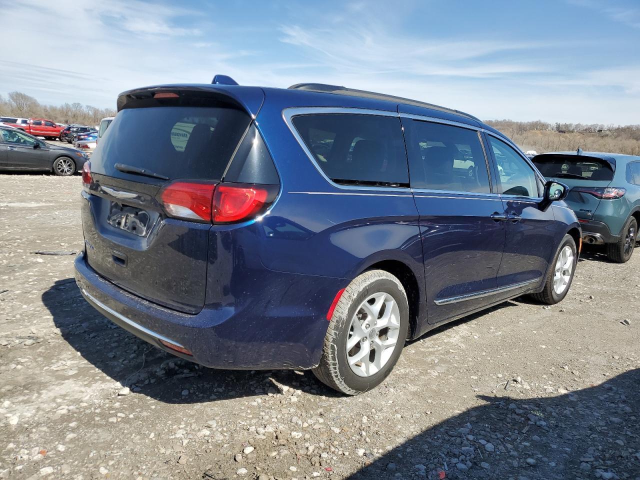 2017 CHRYSLER PACIFICA T - Фото 3