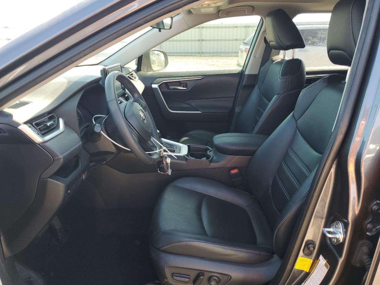 2019 TOYOTA RAV4 XLE P - Image 7