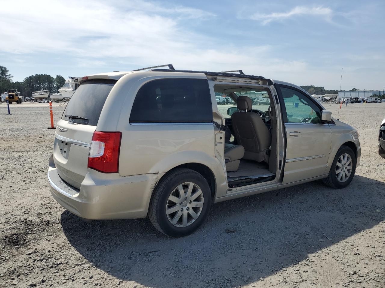 2014 CHRYSLER TOWN & COU - Image 3