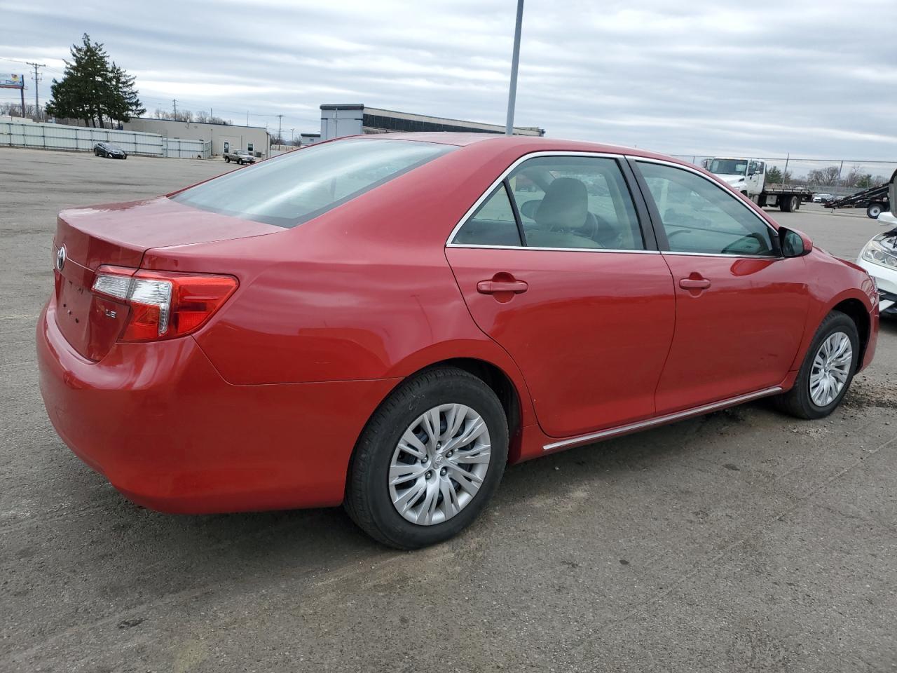 2014 TOYOTA CAMRY L - Image 3