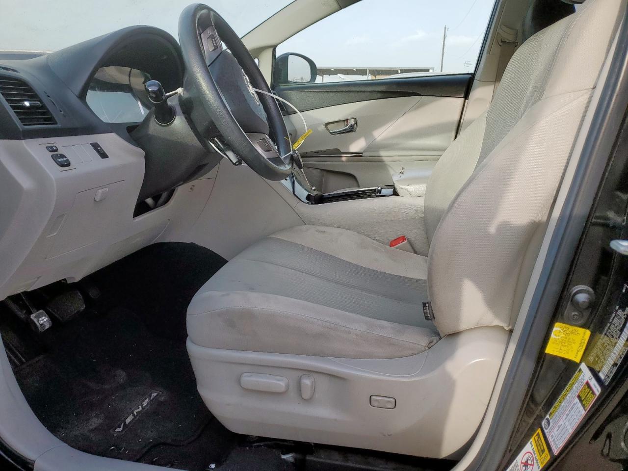 2011 TOYOTA VENZA - Image 7
