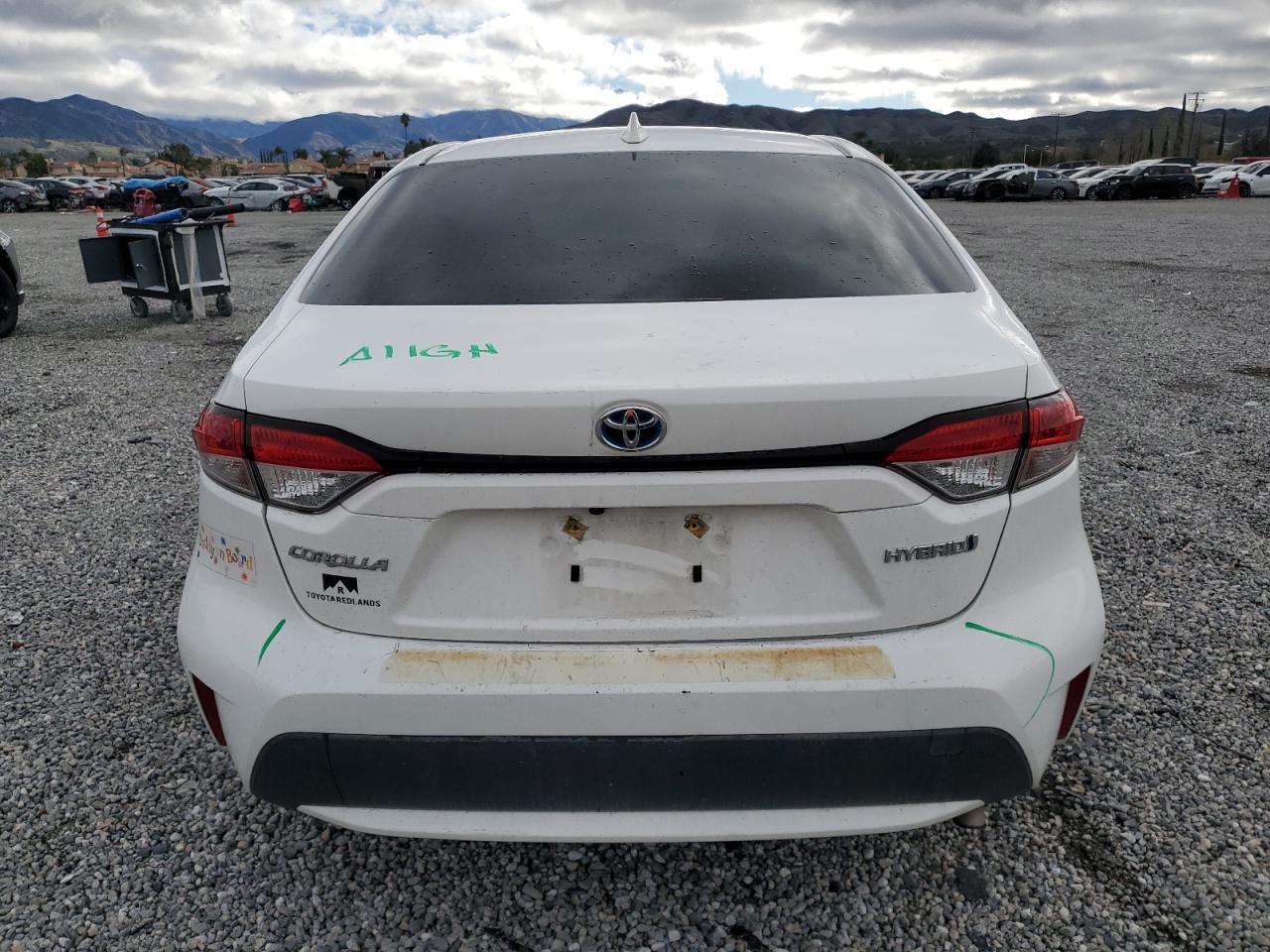 2021 TOYOTA COROLLA LE - Image 6