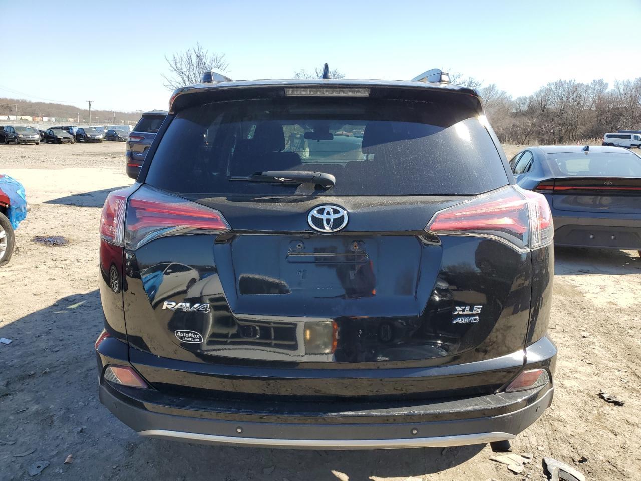 2017 TOYOTA RAV4 XLE - Фото 6
