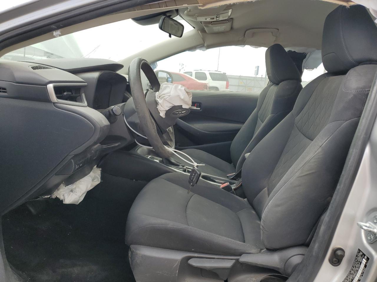 2020 TOYOTA COROLLA LE - Фото 7
