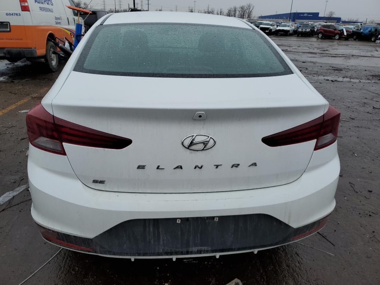 2019 HYUNDAI ELANTRA SE - Image 6