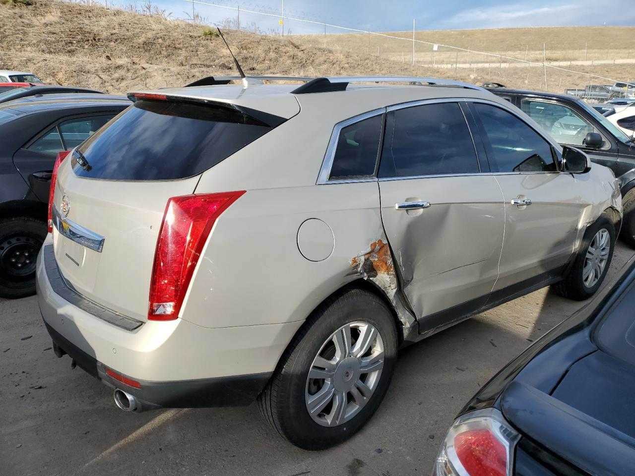 2011 CADILLAC SRX LUXURY - Image 3