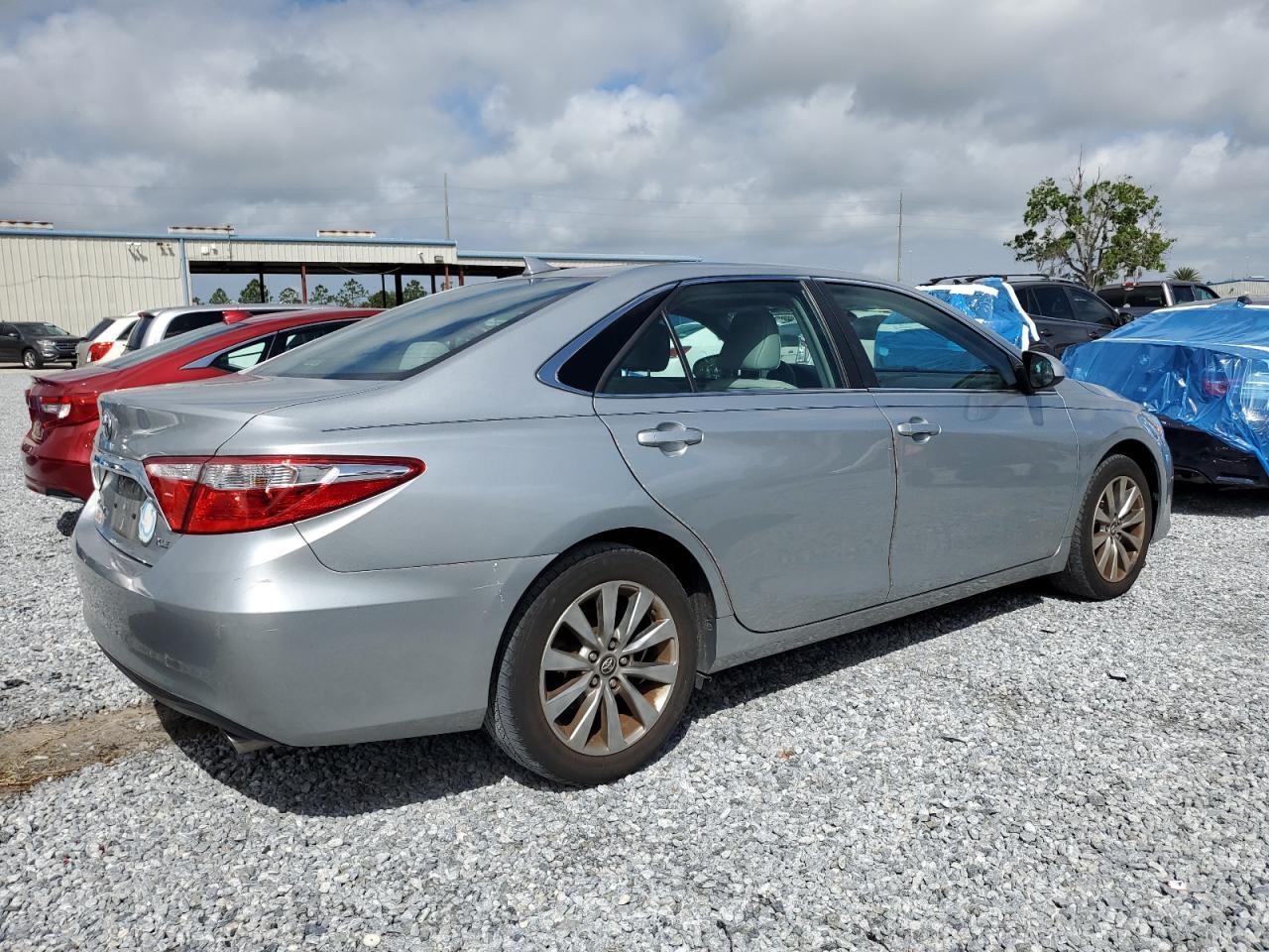 2017 TOYOTA CAMRY LE - Image 3