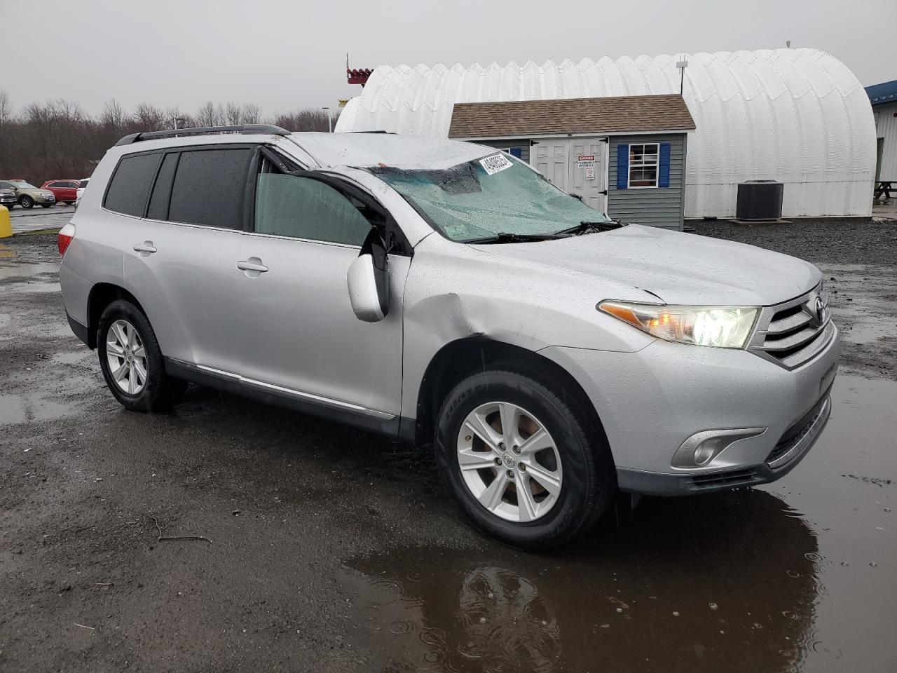 2011 TOYOTA HIGHLANDER - Image 4