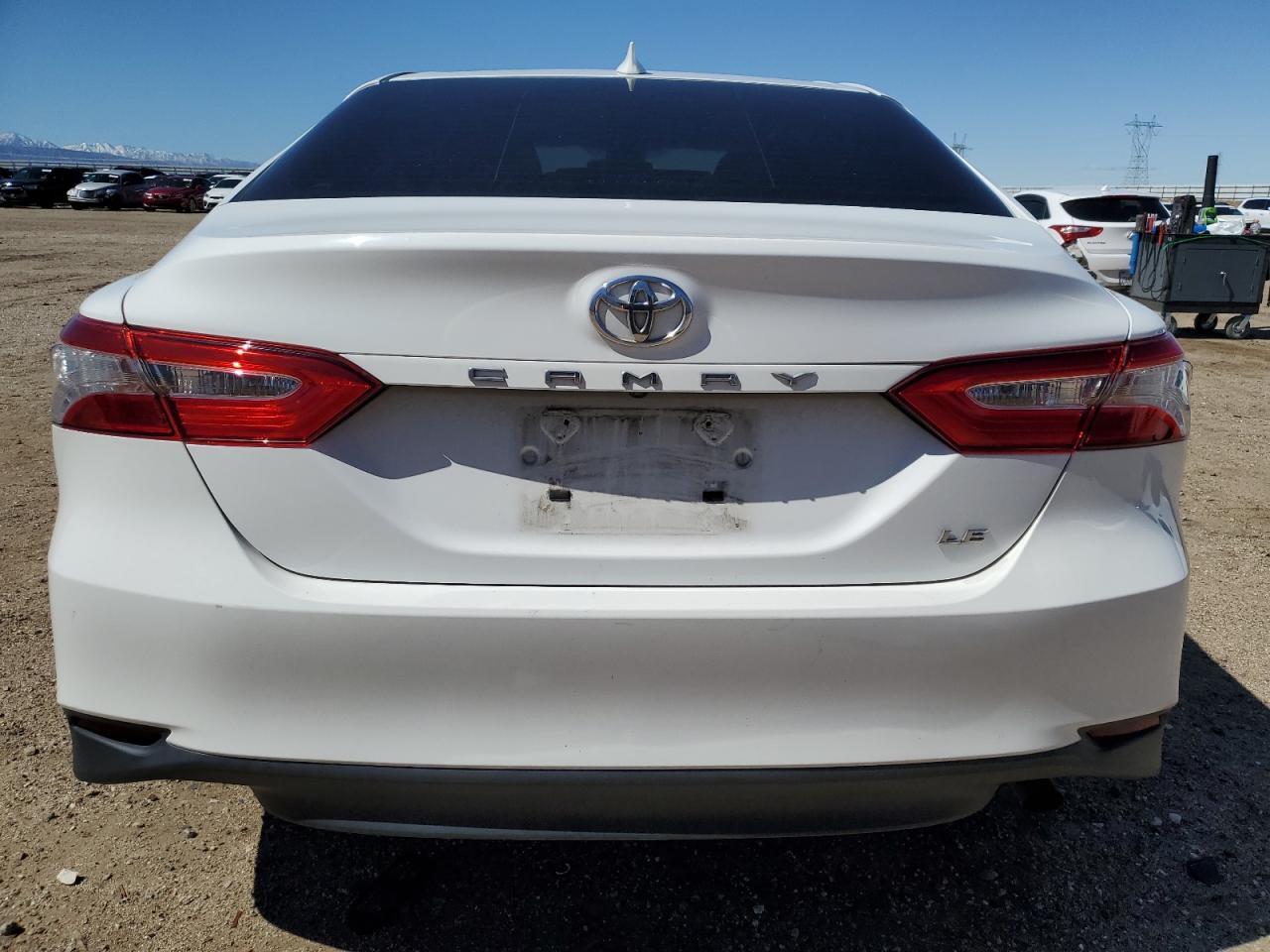 2020 TOYOTA CAMRY LE - Фото 6