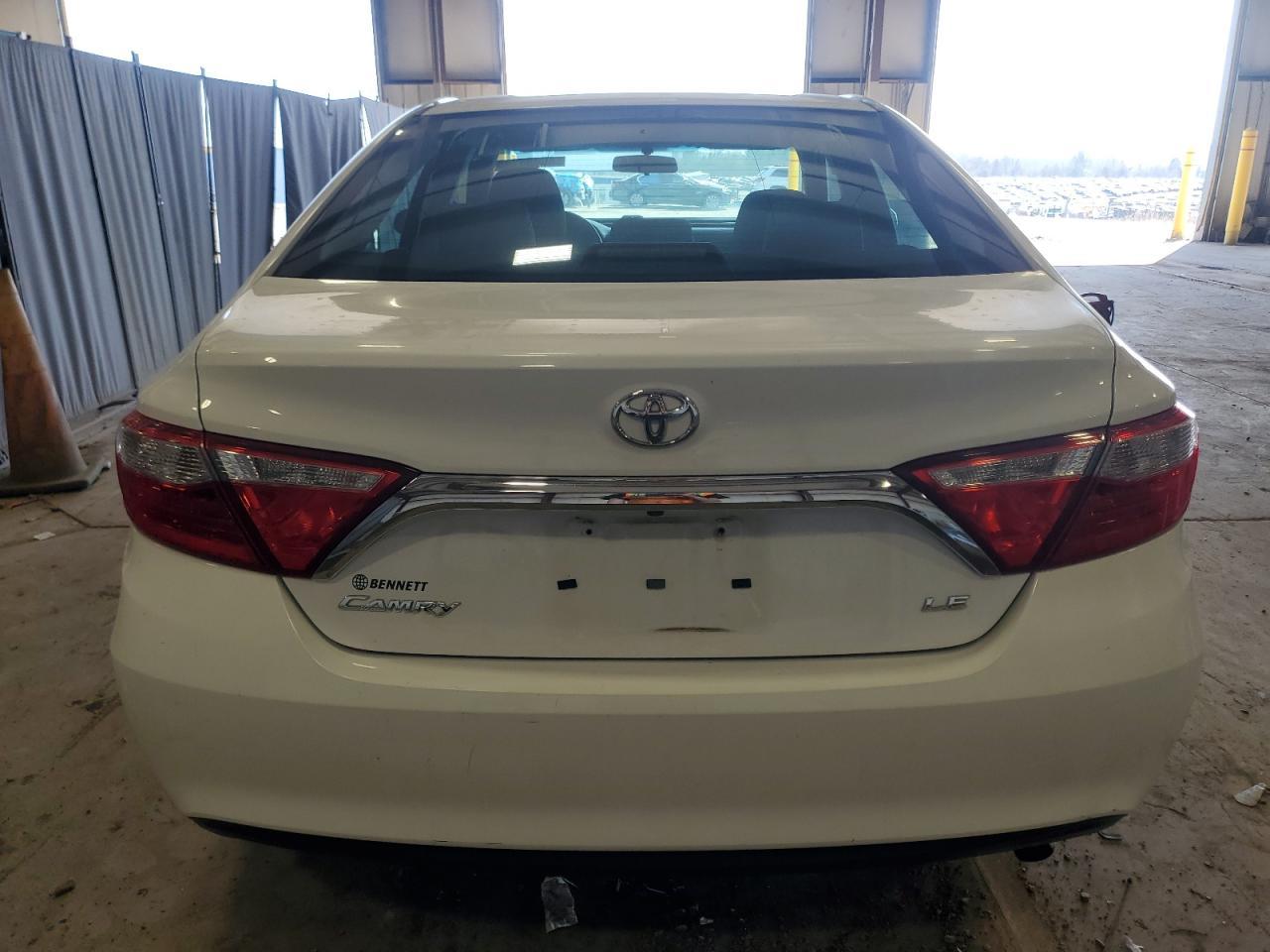 2016 TOYOTA CAMRY LE - Фото 6