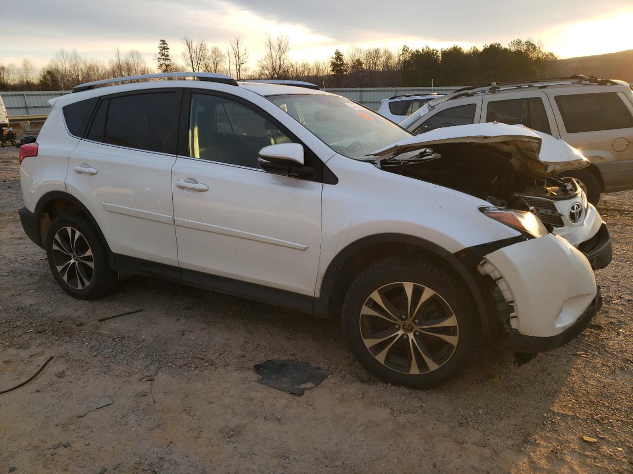 2015 TOYOTA RAV4 LIMIT - Фото 4