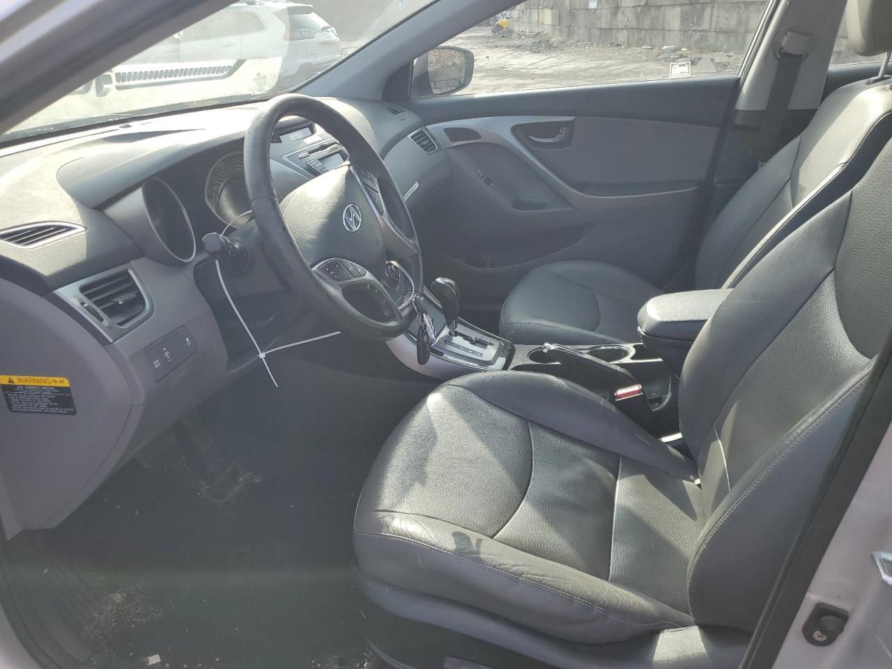 2013 HYUNDAI ELANTRA GL - Image 7