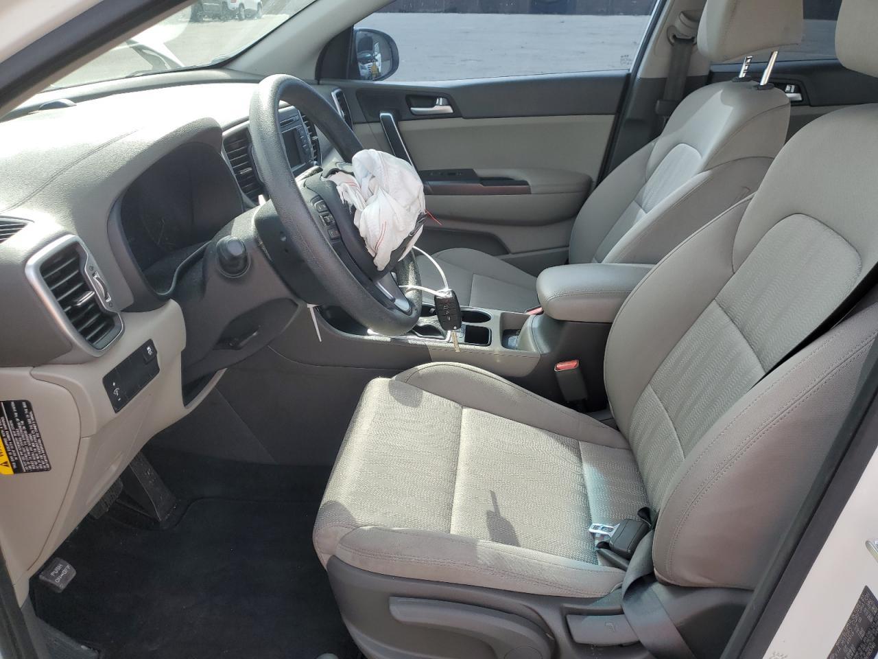 2017 KIA SPORTAGE L - Image 7