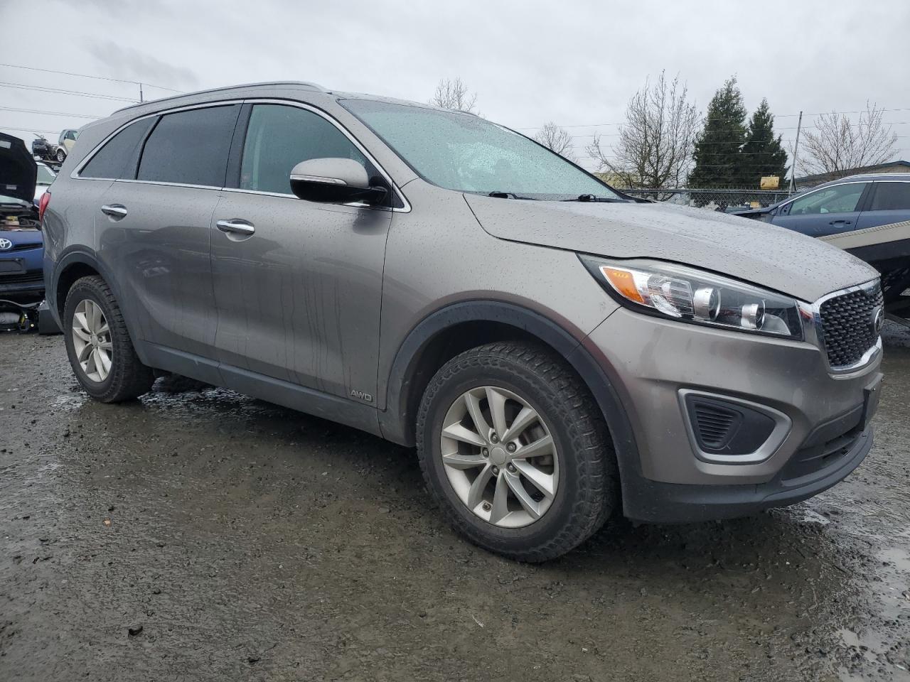 2016 KIA SORENTO LX - Image 4