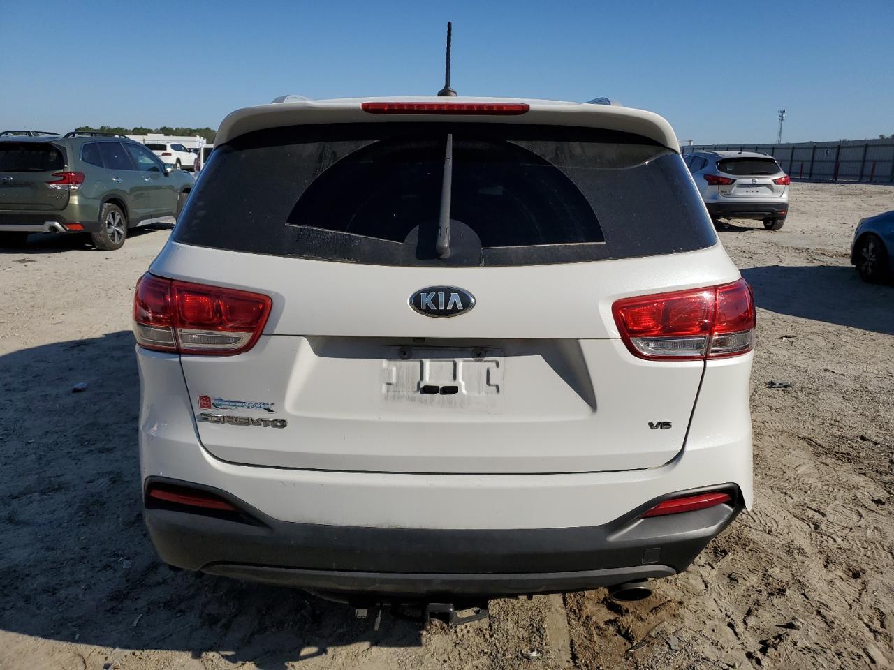 2017 KIA SORENTO LX - Фото 6