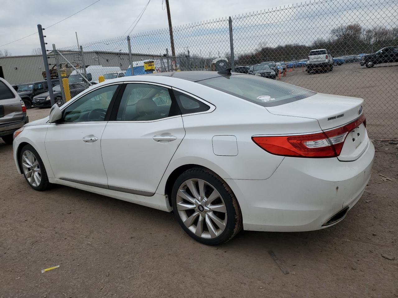 2013 HYUNDAI AZERA GLS - Фото 2