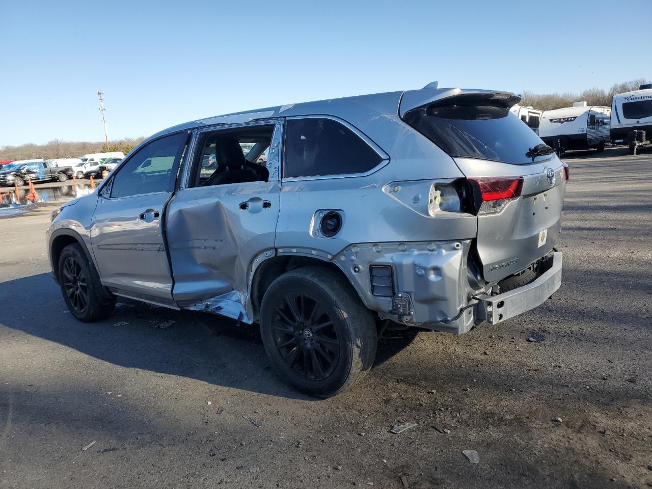 2019 TOYOTA HIGHLANDER - Фото 2