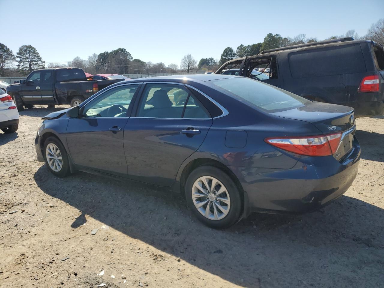 2015 TOYOTA CAMRY LE - Фото 2