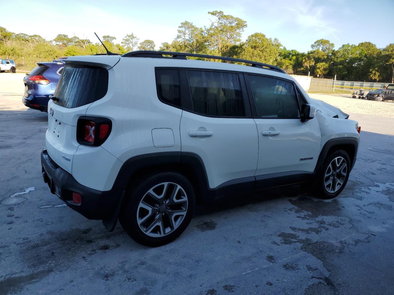 2017 JEEP RENEGADE L - Image 3