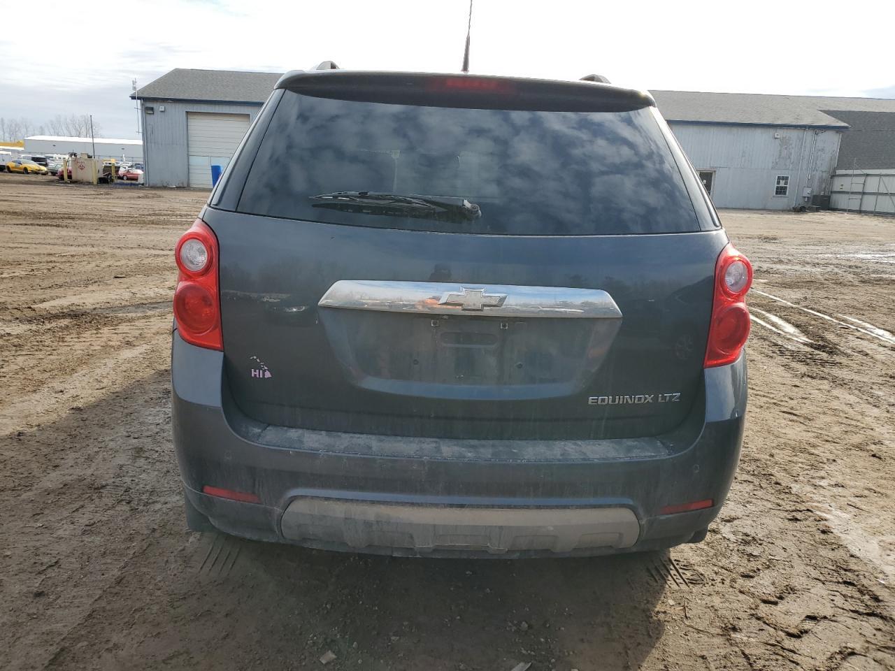 2011 CHEVROLET EQUINOX LT - Image 6