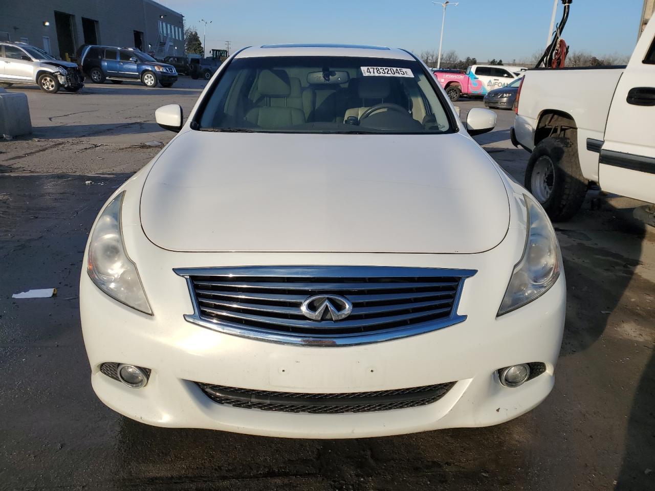 2012 INFINITI G37 - Image 5