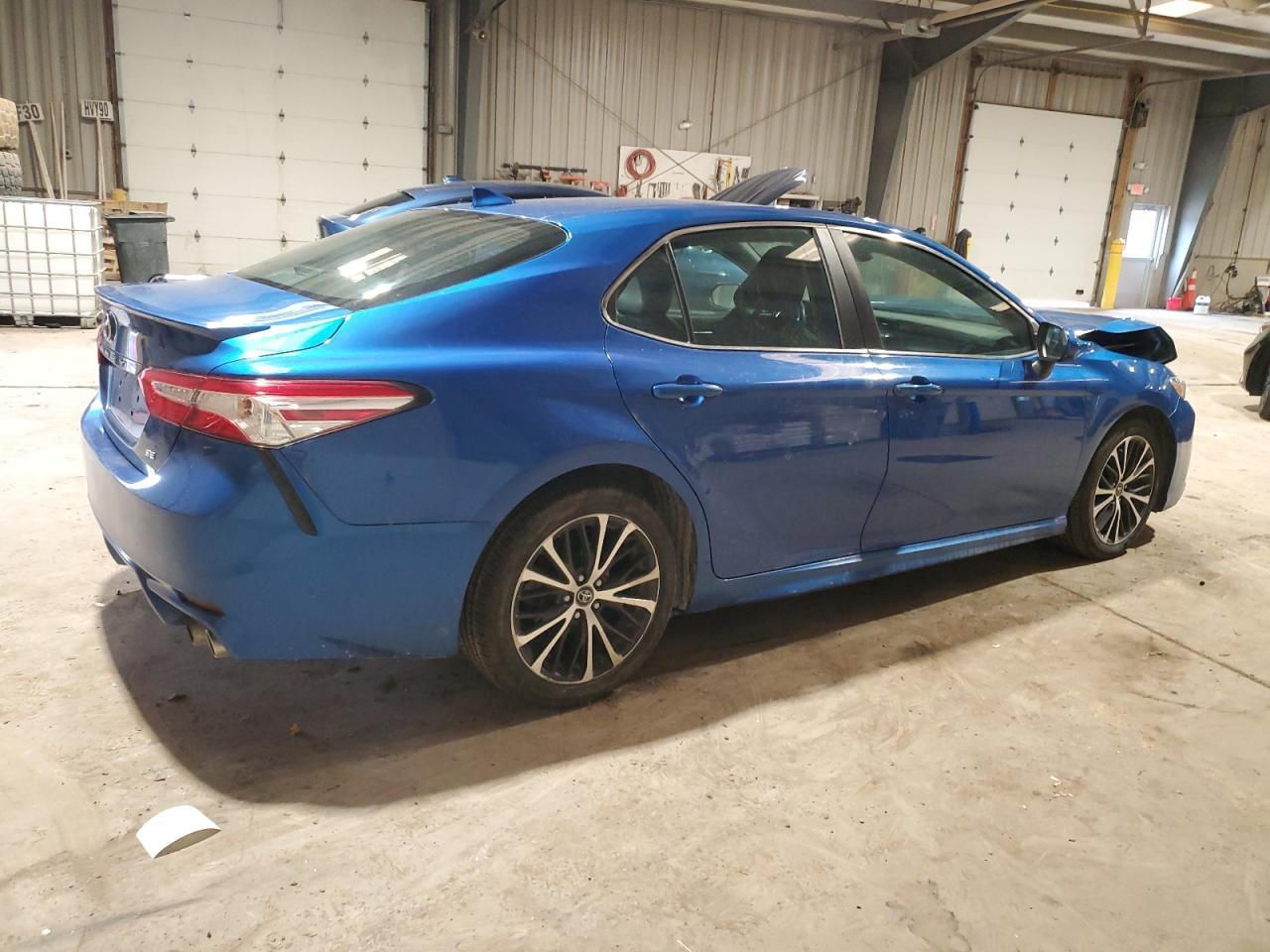 2020 TOYOTA CAMRY SE - Image 3