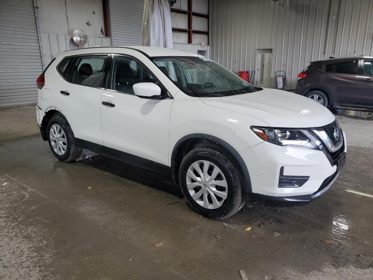 2017 NISSAN ROGUE S - Image 4