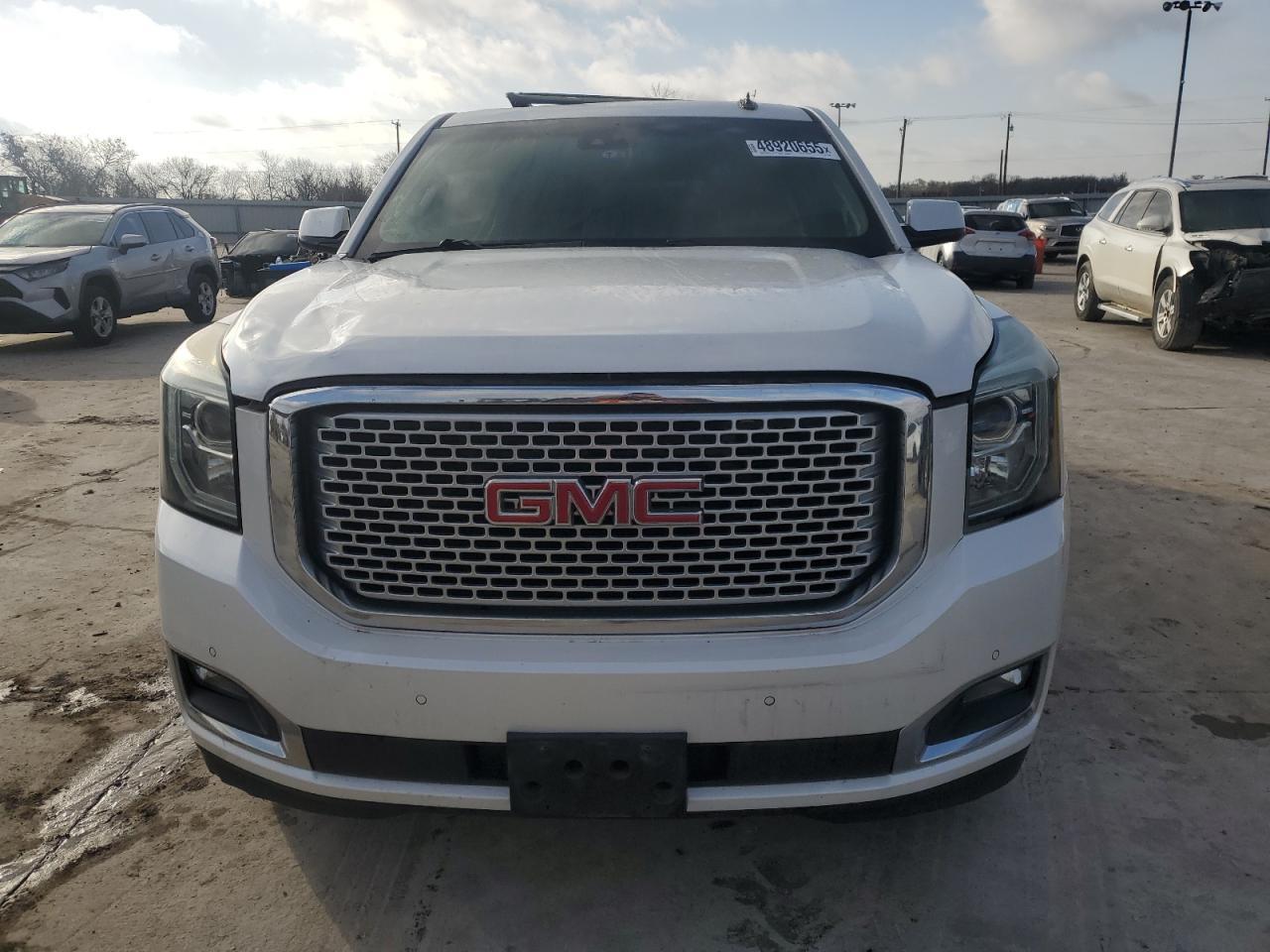 2016 GMC YUKON XL D - Фото 5
